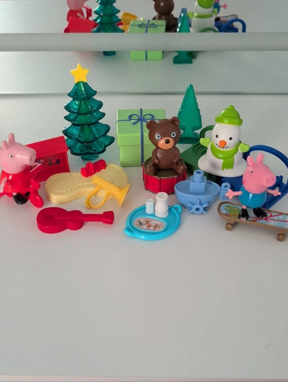 Peppa Pig Christmas Playset Advent with Bear, Snowman, Trees & Accessories